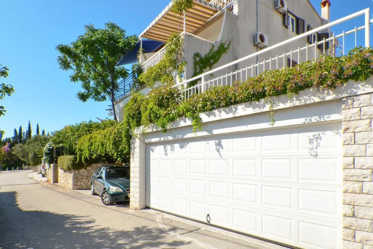 Apartments By The Sea Seget Vranjica, Trogir - 2037